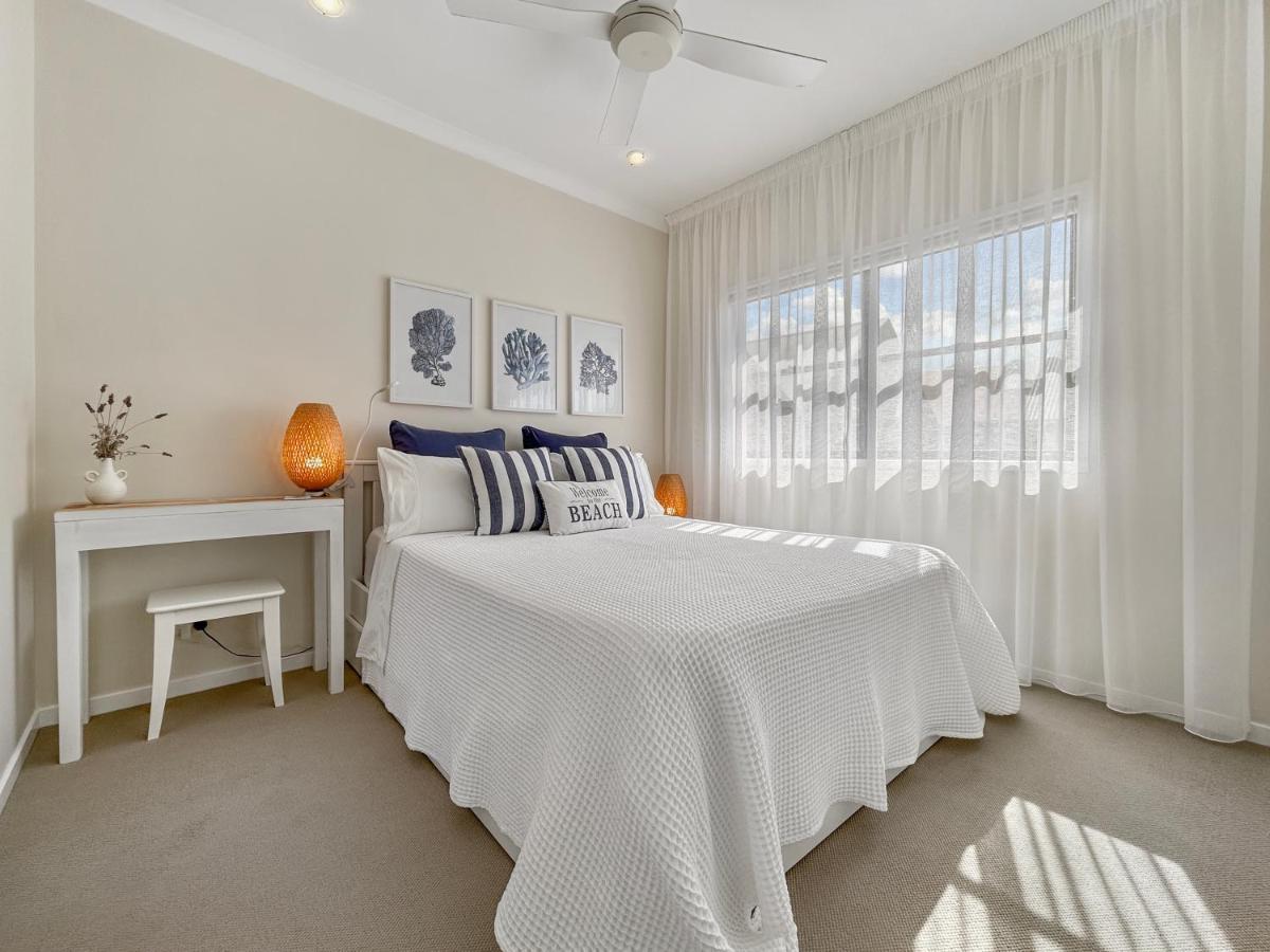 מרקולה Serene Beachside Apartment מראה חיצוני תמונה